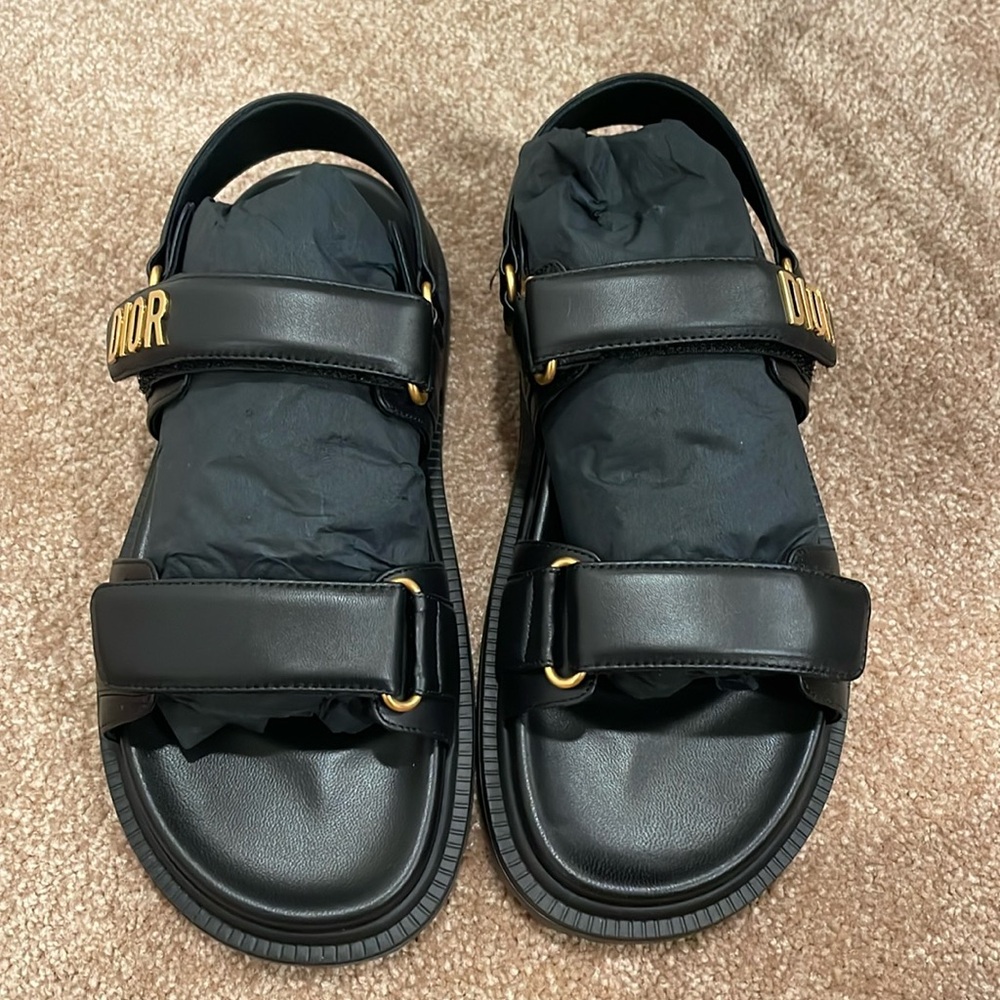 Dioract black sandals